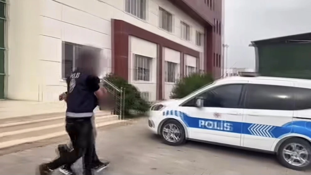 URFA’DA ARANAN ŞAHIS YAKALANDI: 30 YIL 10 AY HAPİS CEZASI BULUNUYORDU