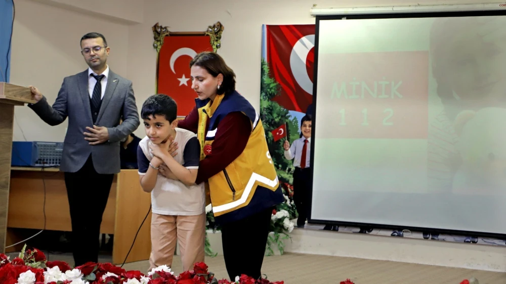 ŞANLIURFA’DA 600 ÖĞRENCİYE “SAĞLIK ELÇİSİ” BELGESİ VERİLDİ