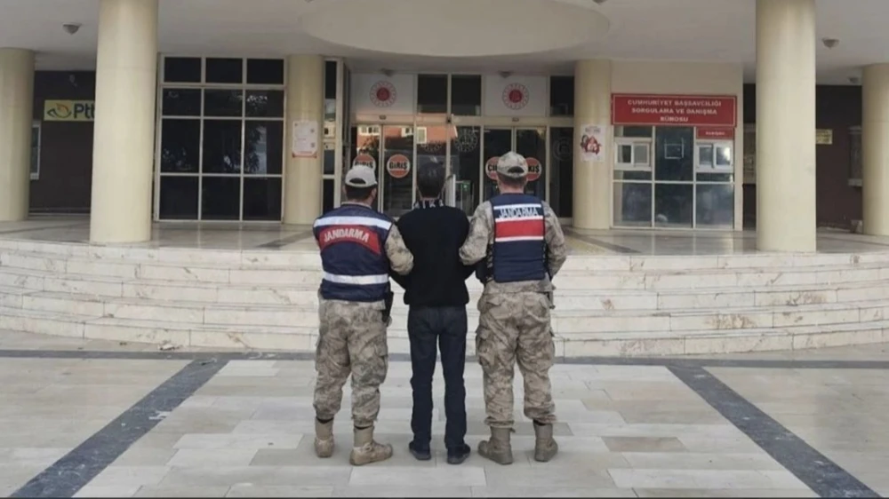 URFA’DA 9 YIL 2 AY HAPİS CEZASI BULUNAN HIRSIZLIK ŞÜPHELİSİ YAKALANDI