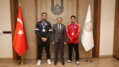 ŞANLIURFALI MİLLİ SPORCULAR AVRUPA VE DÜNYA BAŞARISIYLA VALİ ŞILDAK’IN MİSAFİRİ OLDU