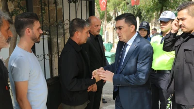 ŞANLIURFA EMNİYET MÜDÜRÜ AKSOY, MESLEKTAŞININ ACI GÜNÜNDE YALNIZ BIRAKMADI