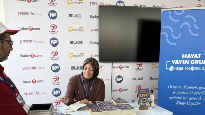 ŞANLIURFALI ÖĞRETMENİN “KENDİNİ ARAYAN ROBOT” KİTABI OKURLARIYLA BULUŞTU